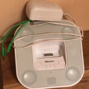 Memorex speaker with AUX cord